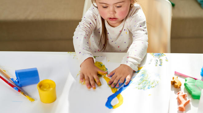 kids arts and crafts table