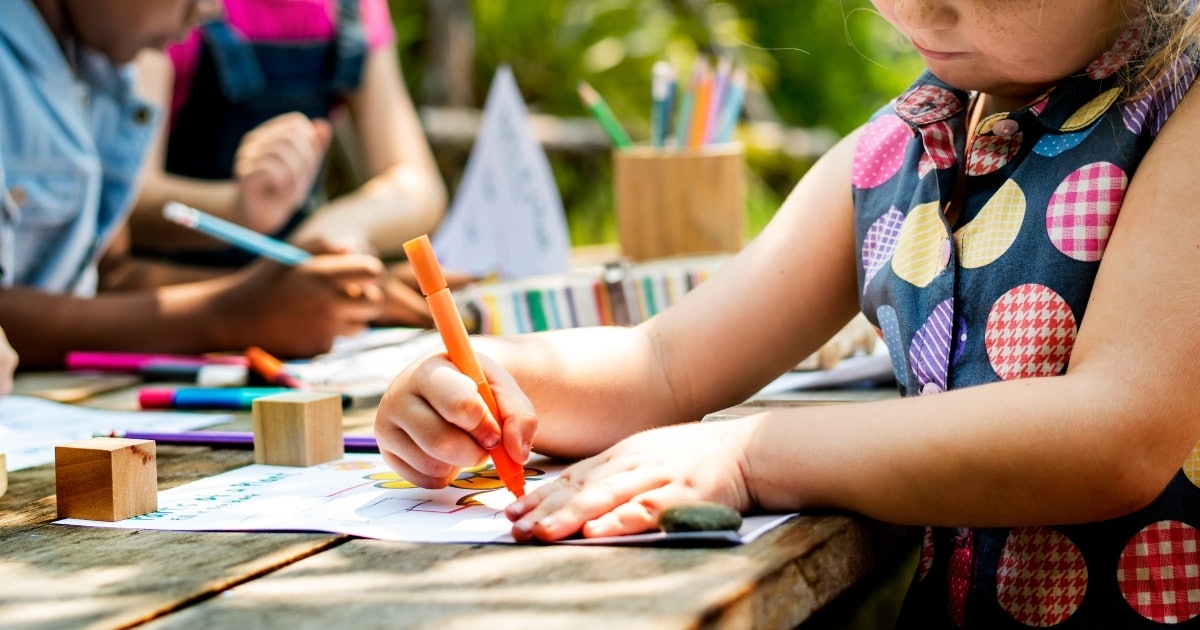 7 Crucial Ways Parents Can Support Their Child's Art Therapy Journey
